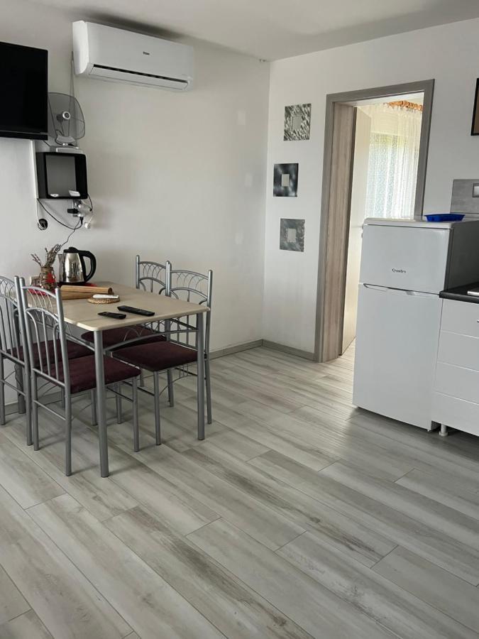 Apartments Linic Nin Extérieur photo