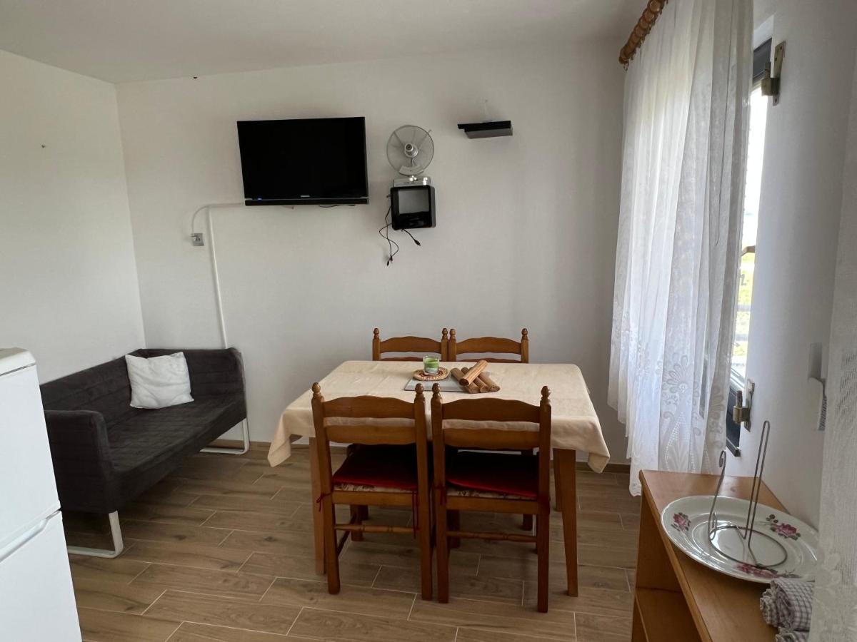 Apartments Linic Nin Extérieur photo