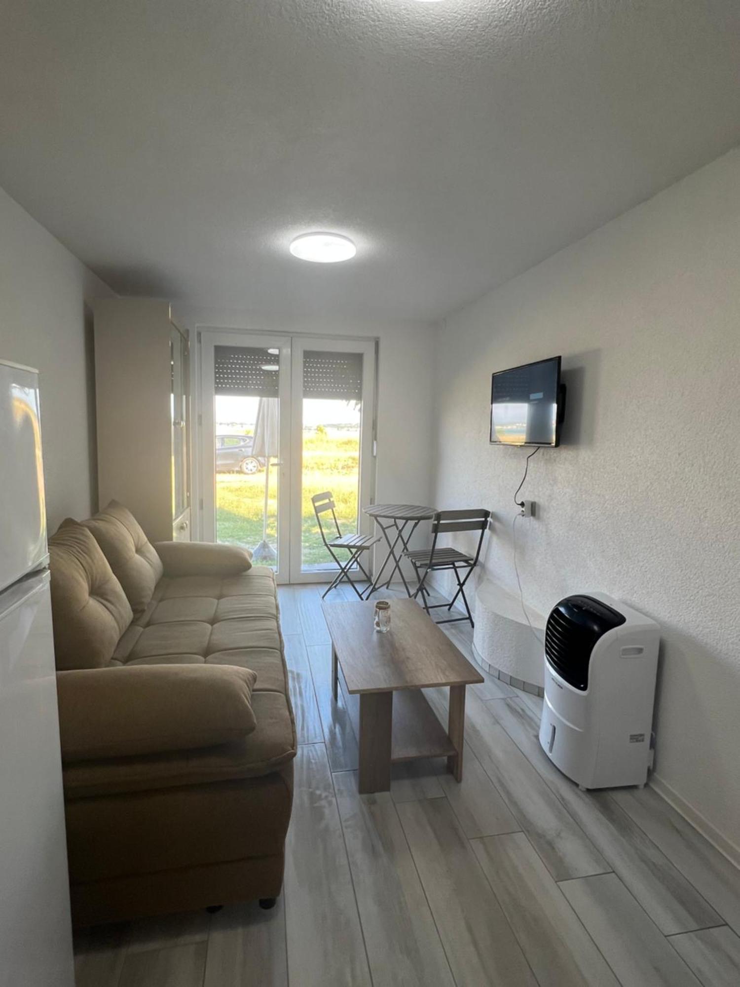 Apartments Linic Nin Extérieur photo